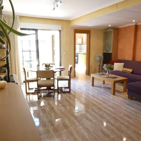 Large Duplex Penthouse 3 Minutes From The *